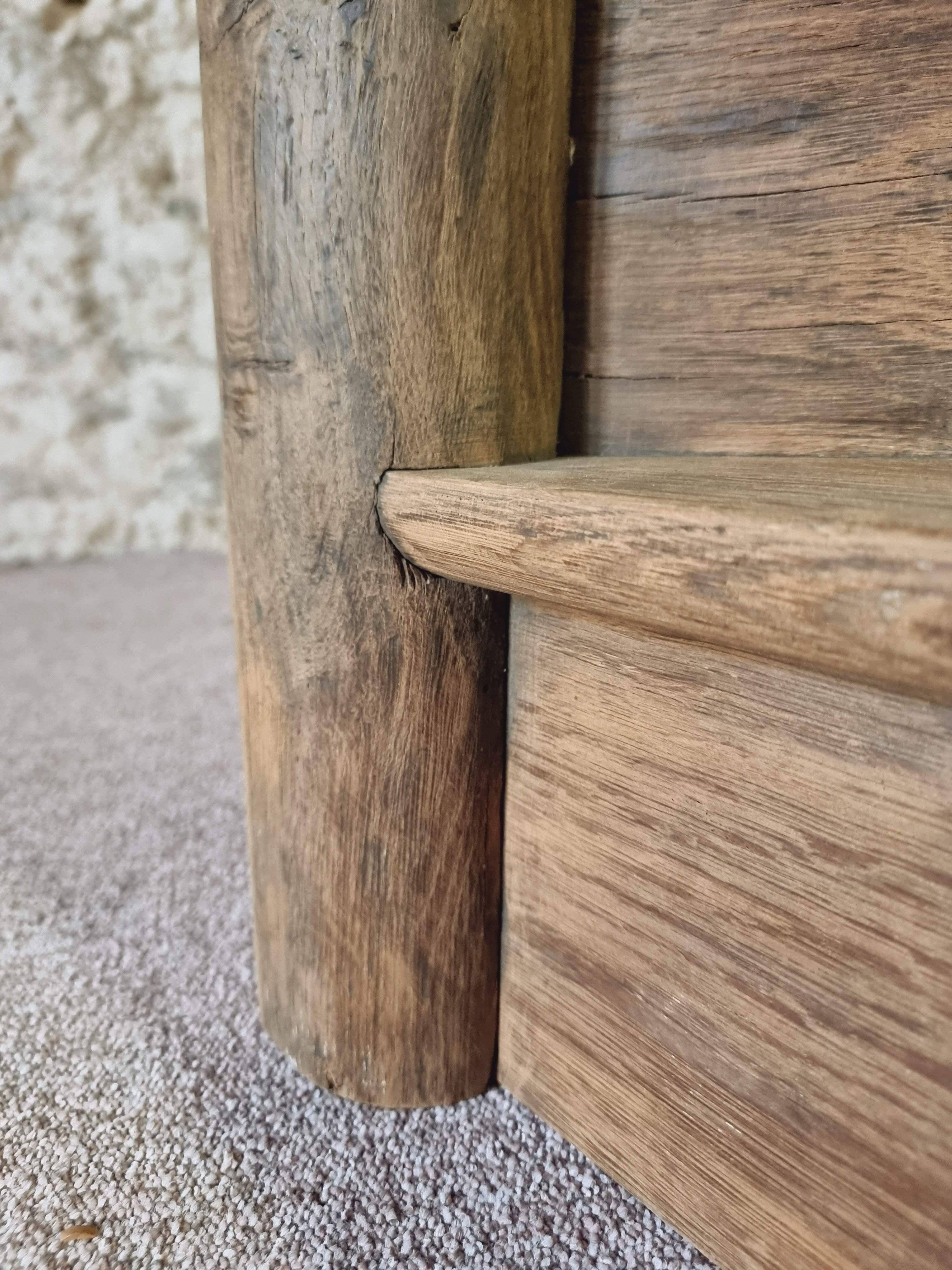 Segment of a spiral staircase in solid oak, early 19th century.