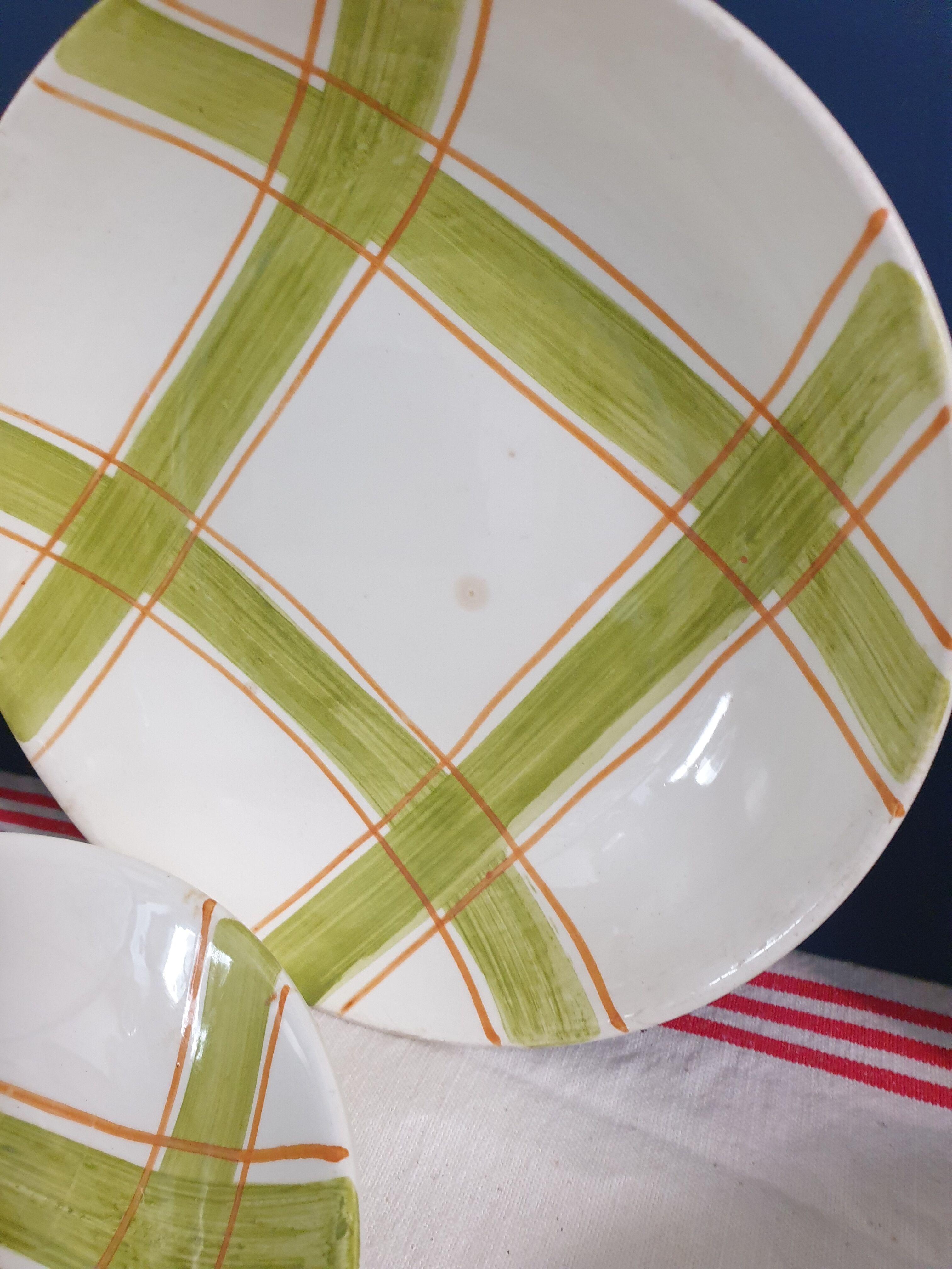 Suite of 9 plates Longchamp 60's