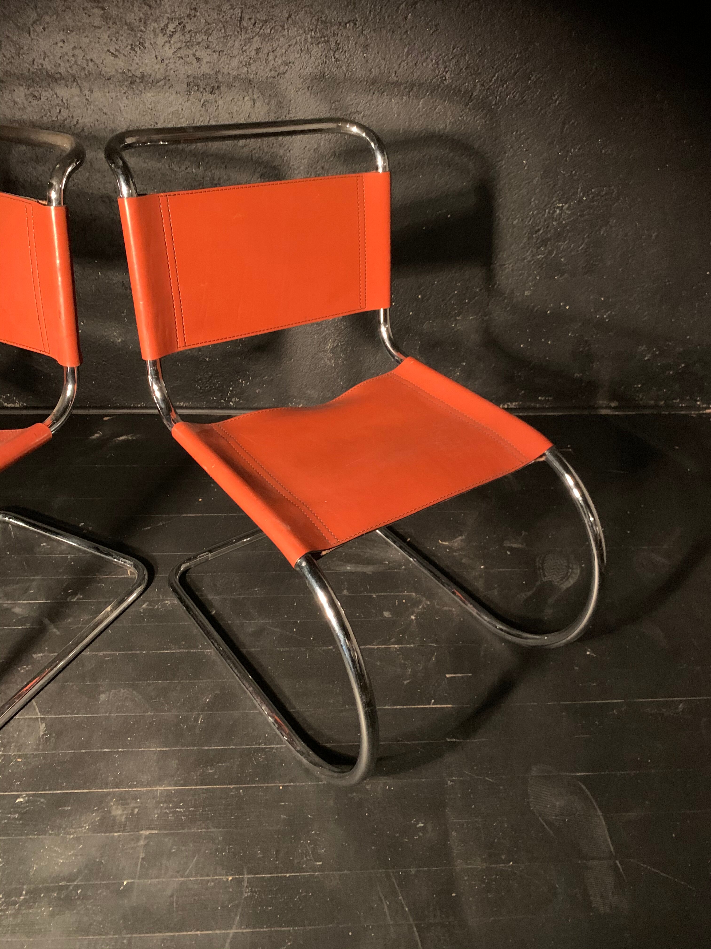 Pair model chair MR10 design Ludwig Mies Van Der Rohe