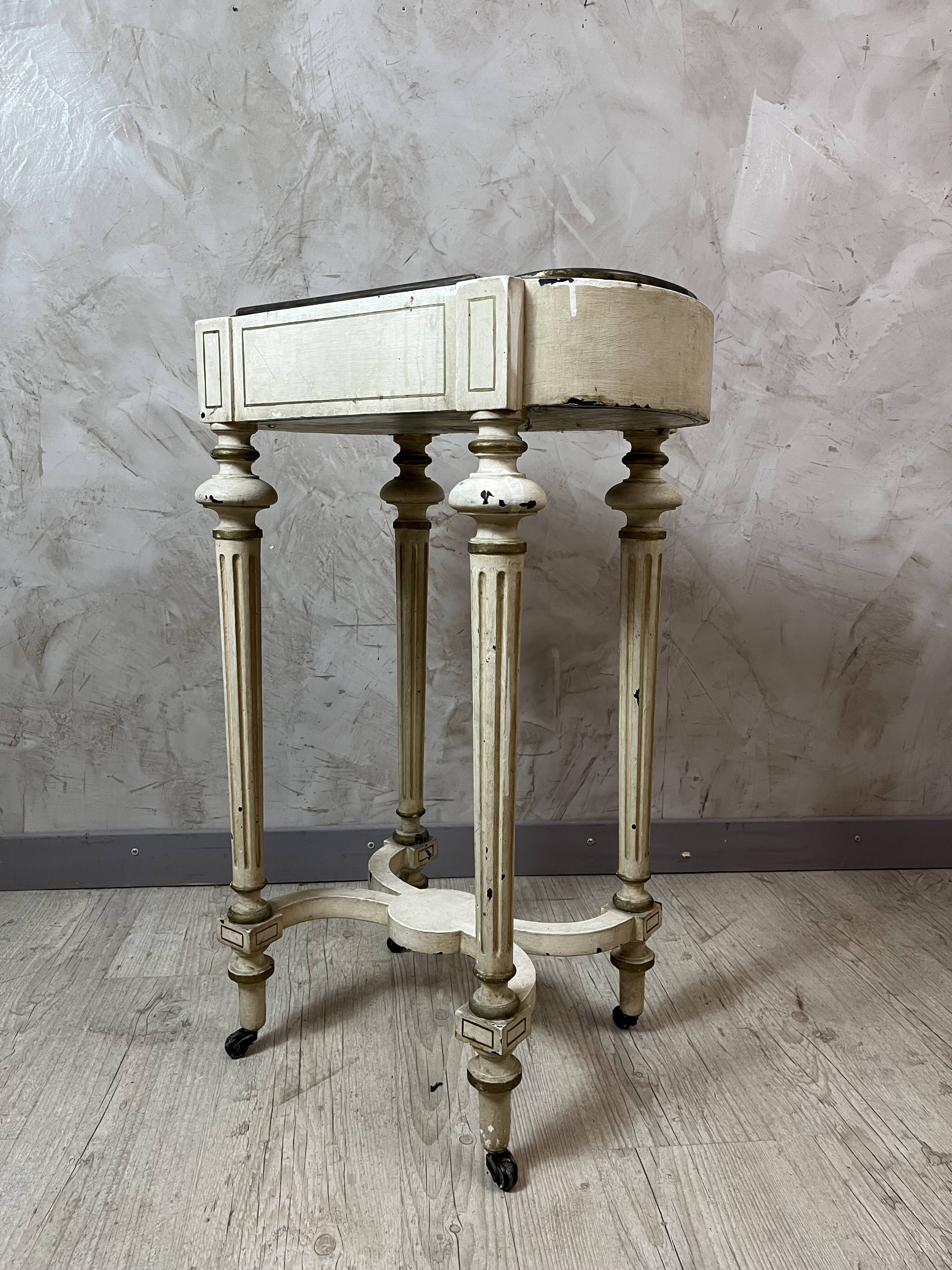 Jardinière Louis XVI en bois peint