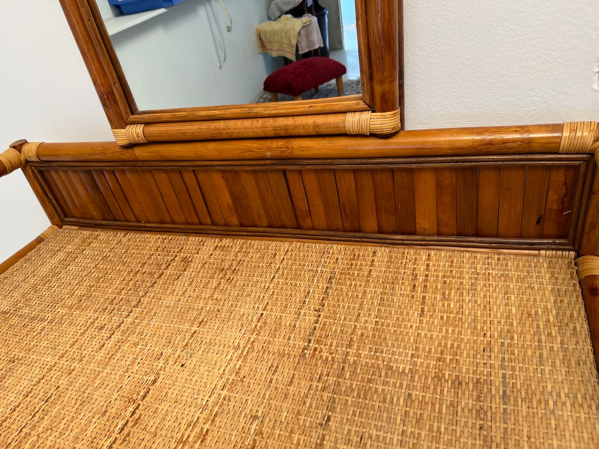 Coiffeuse bureau en rotin et bambou vintage