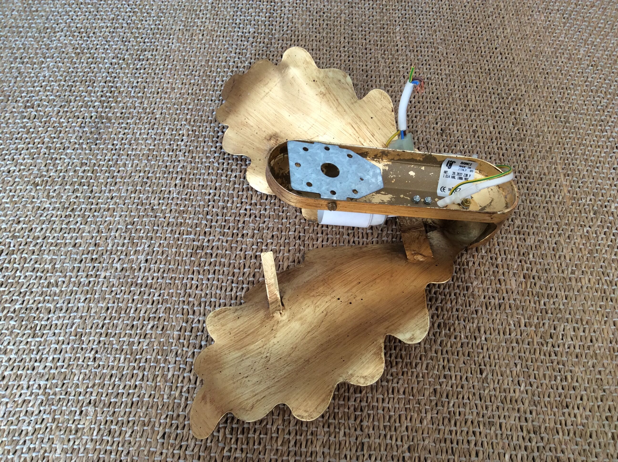 Wall lamp in gilded metal