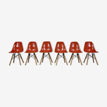 Set de chaises DSW par Charles & Ray Eames pour Herman Miller