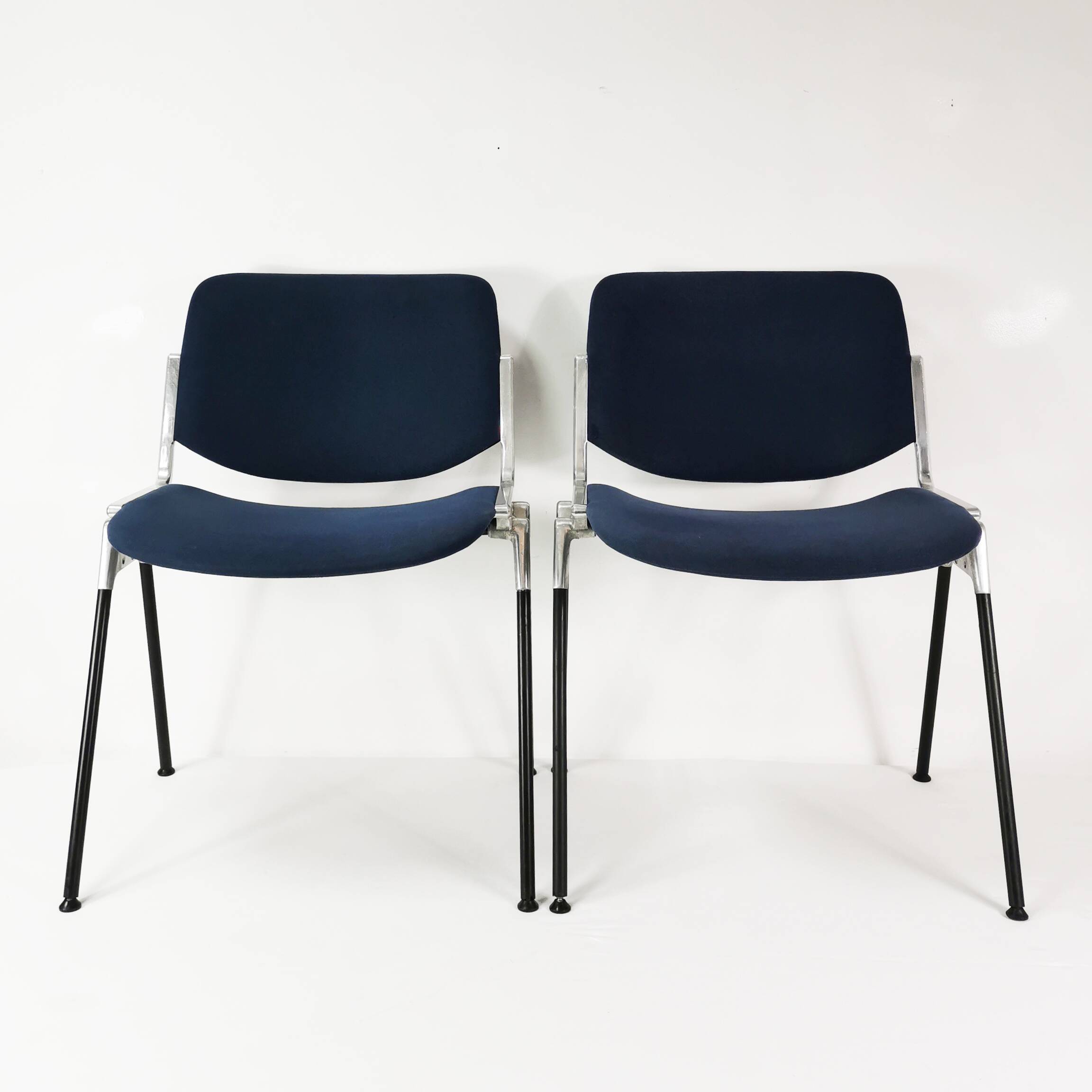 Pair of modernist chairs, Anonima Castelli, designed by G. Piretti, Italy