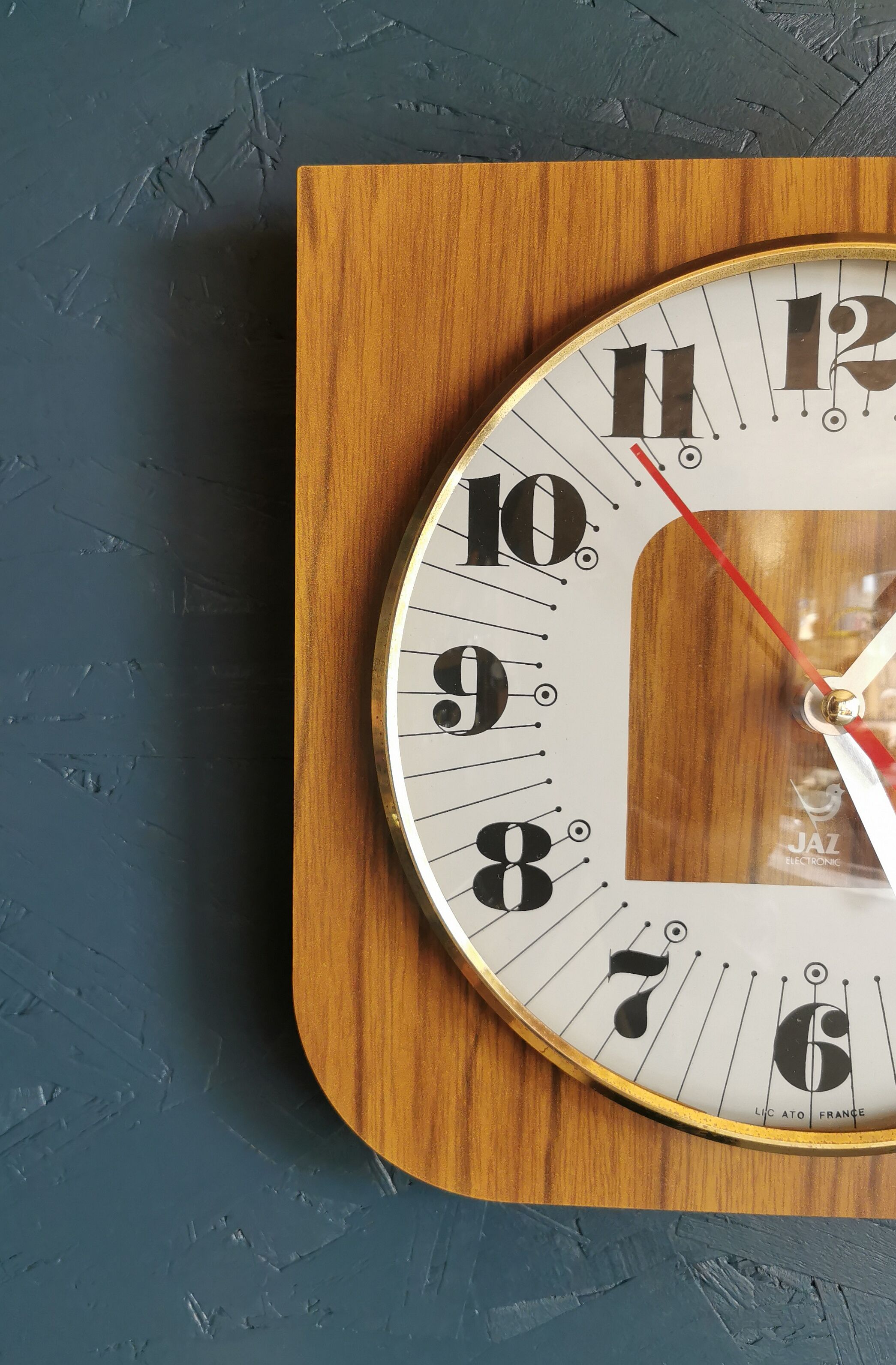 Vintage formica clock square silent wall pendulum "Jaz white wood"