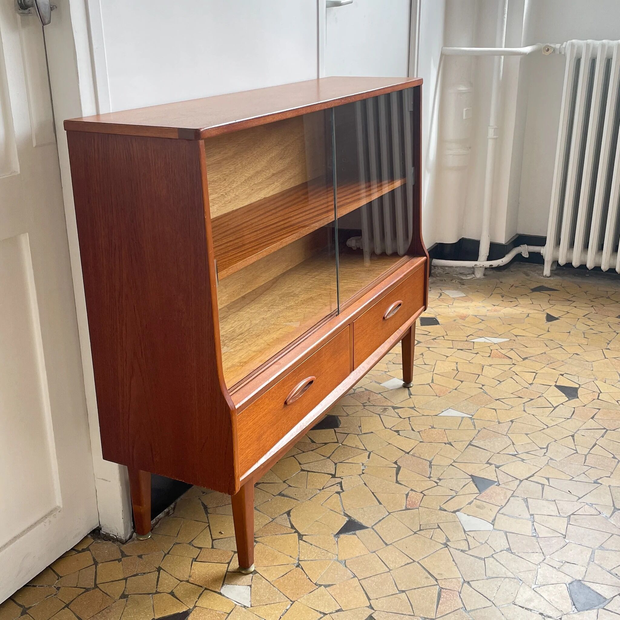 Console / Jentique Showcase