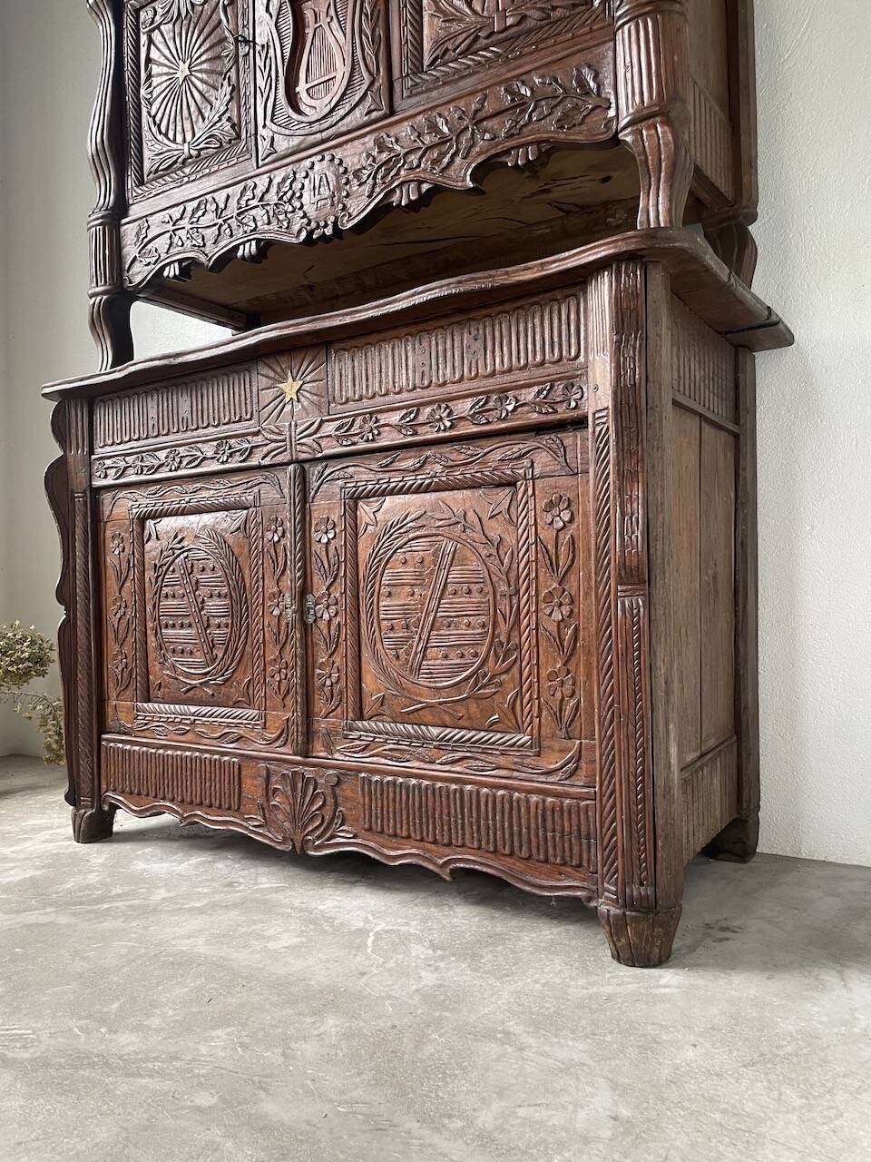 Auvergne brutalist folk art furniture 1890