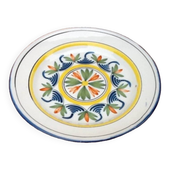 19th-century Lunéville polychrome faience plate with floral decoration.
