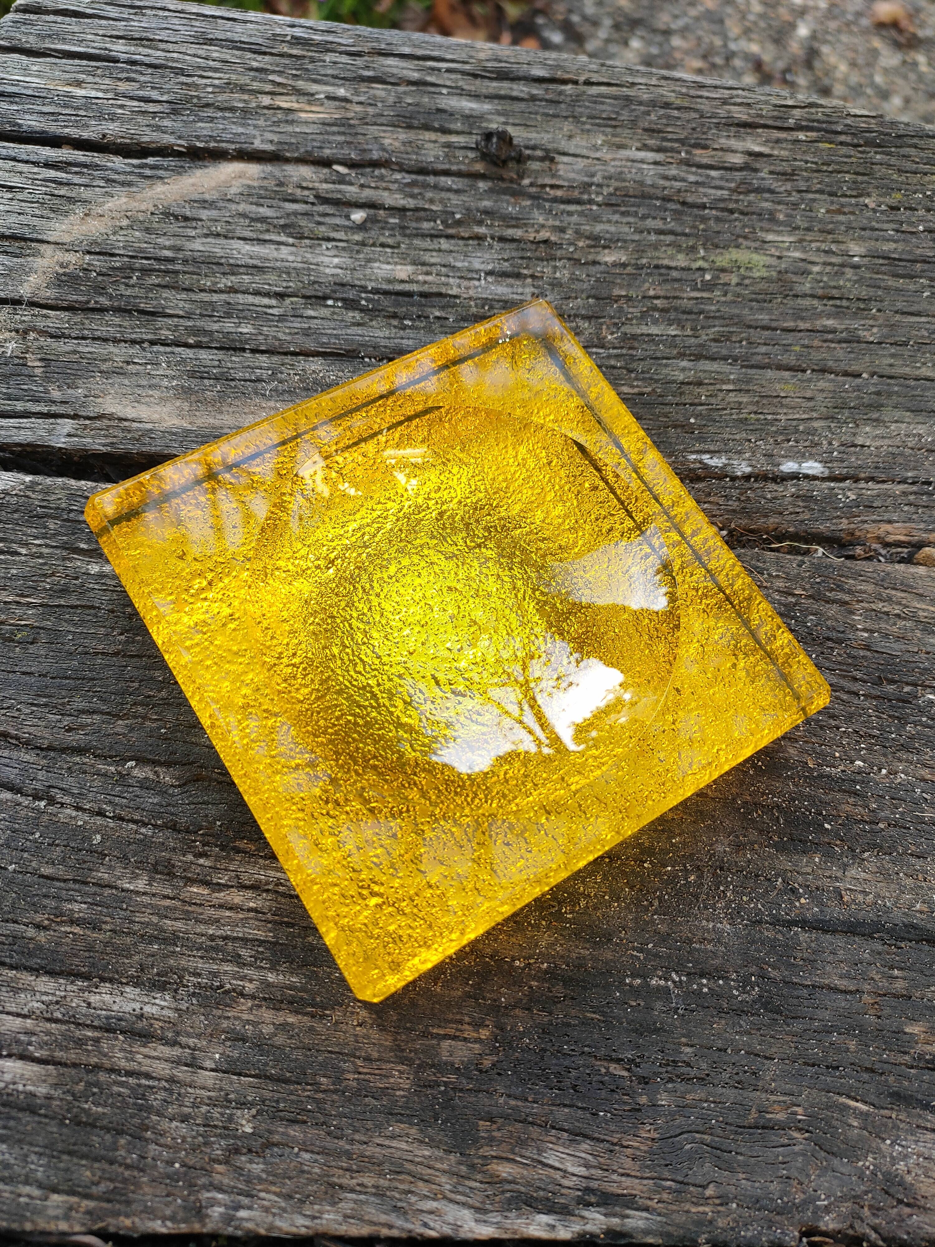 Empty yellow crystal pocket