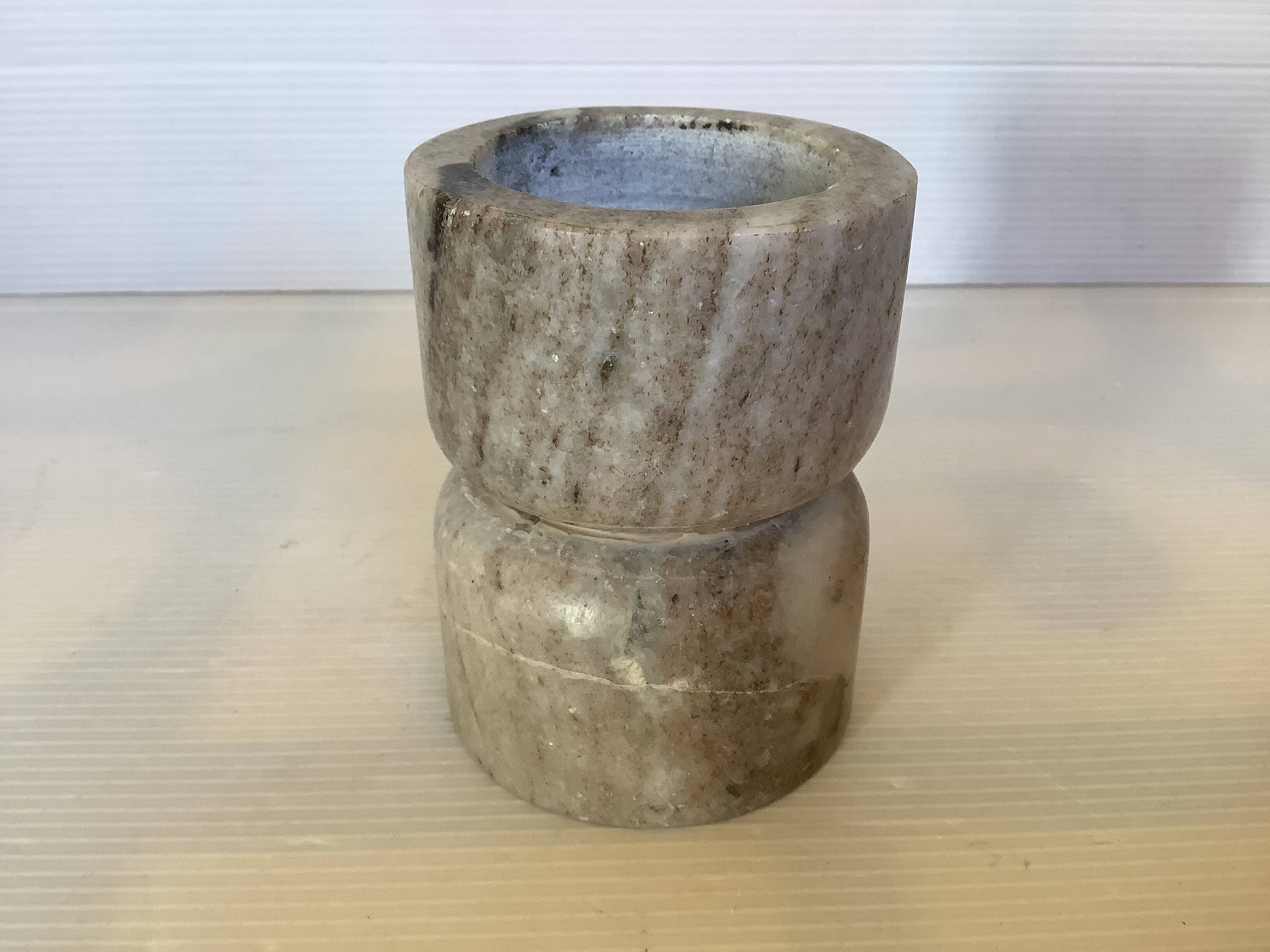 Diabolo marble candlestick