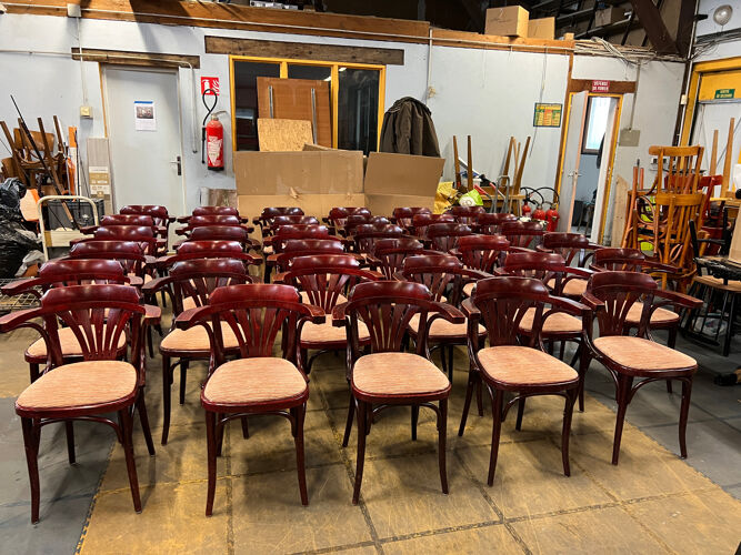 Lot de 35 fauteuils bistrot