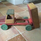 Camion jouet ancien en bois
