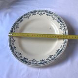 Flat plate of the longchamp earthenware factory, doria model,  iron land