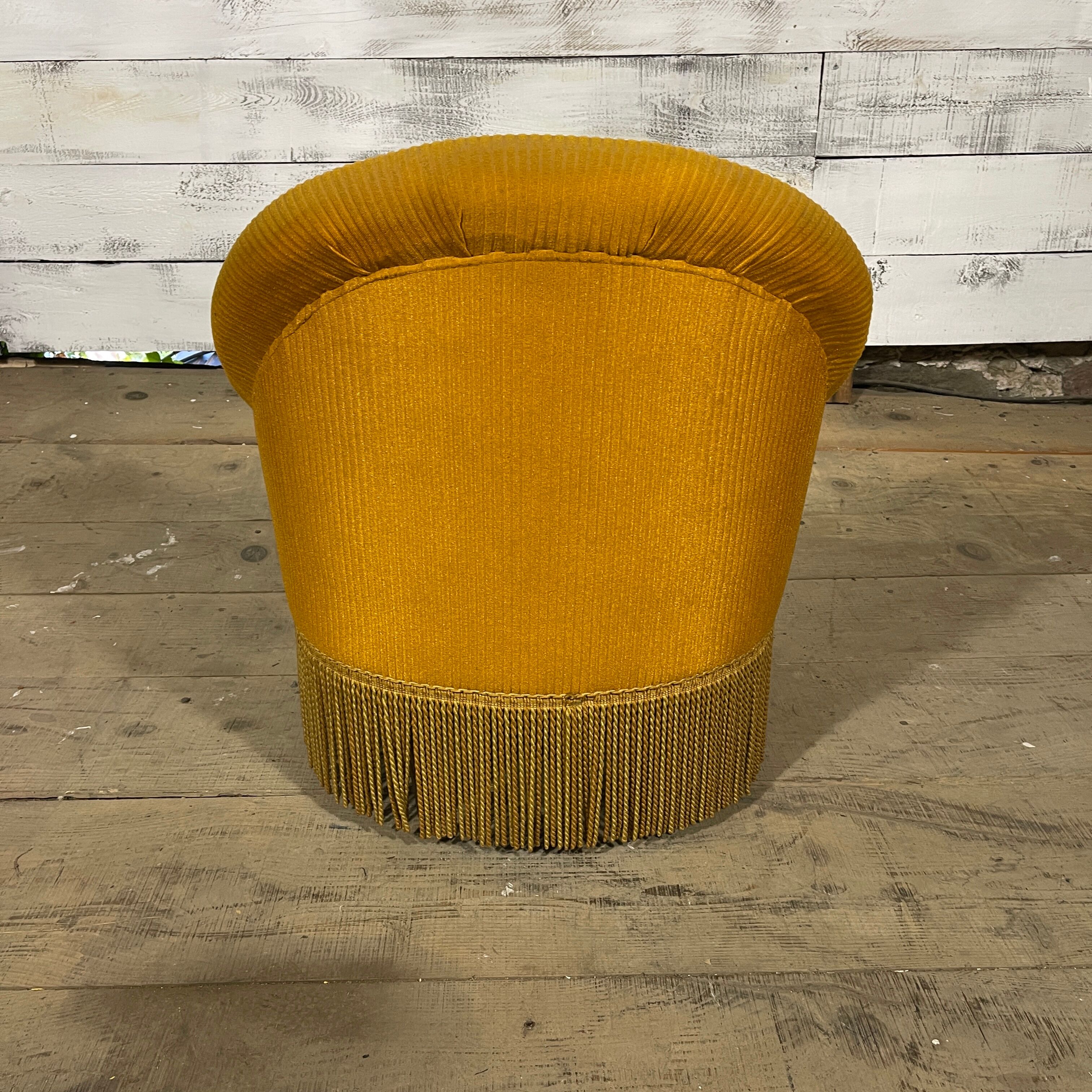 Toad armchair