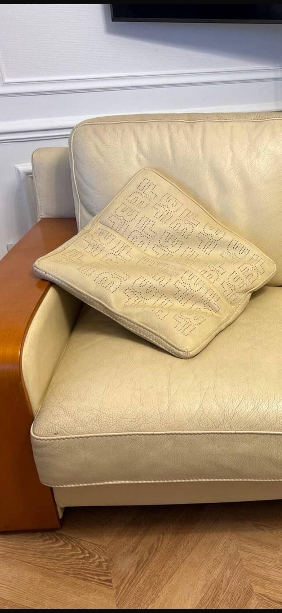 2 sofas 2 seats B&B Italia, cream leather and wood