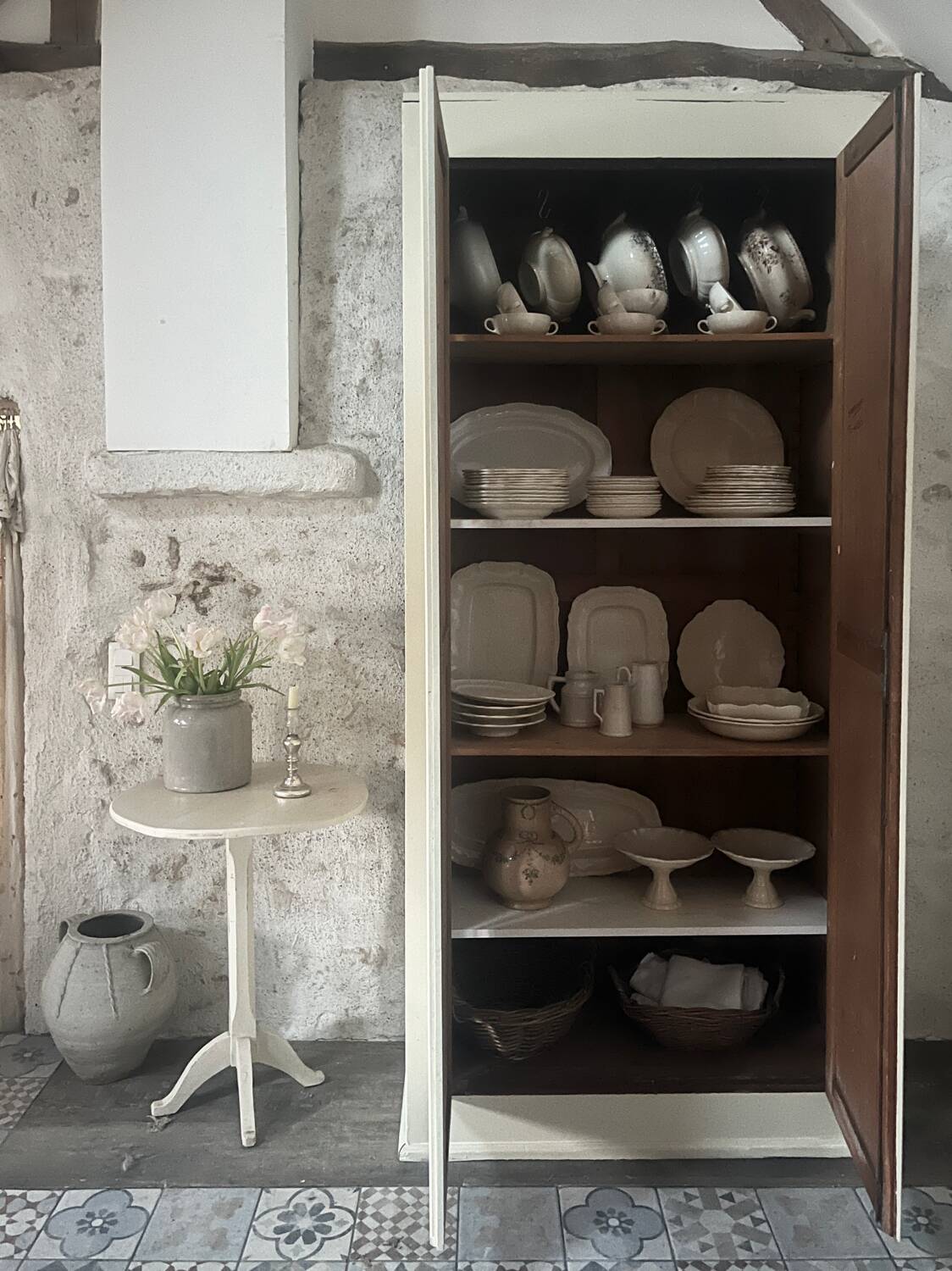 Wardrobe, linen cupboard