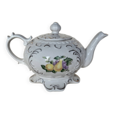 Teapot with lemon decoration