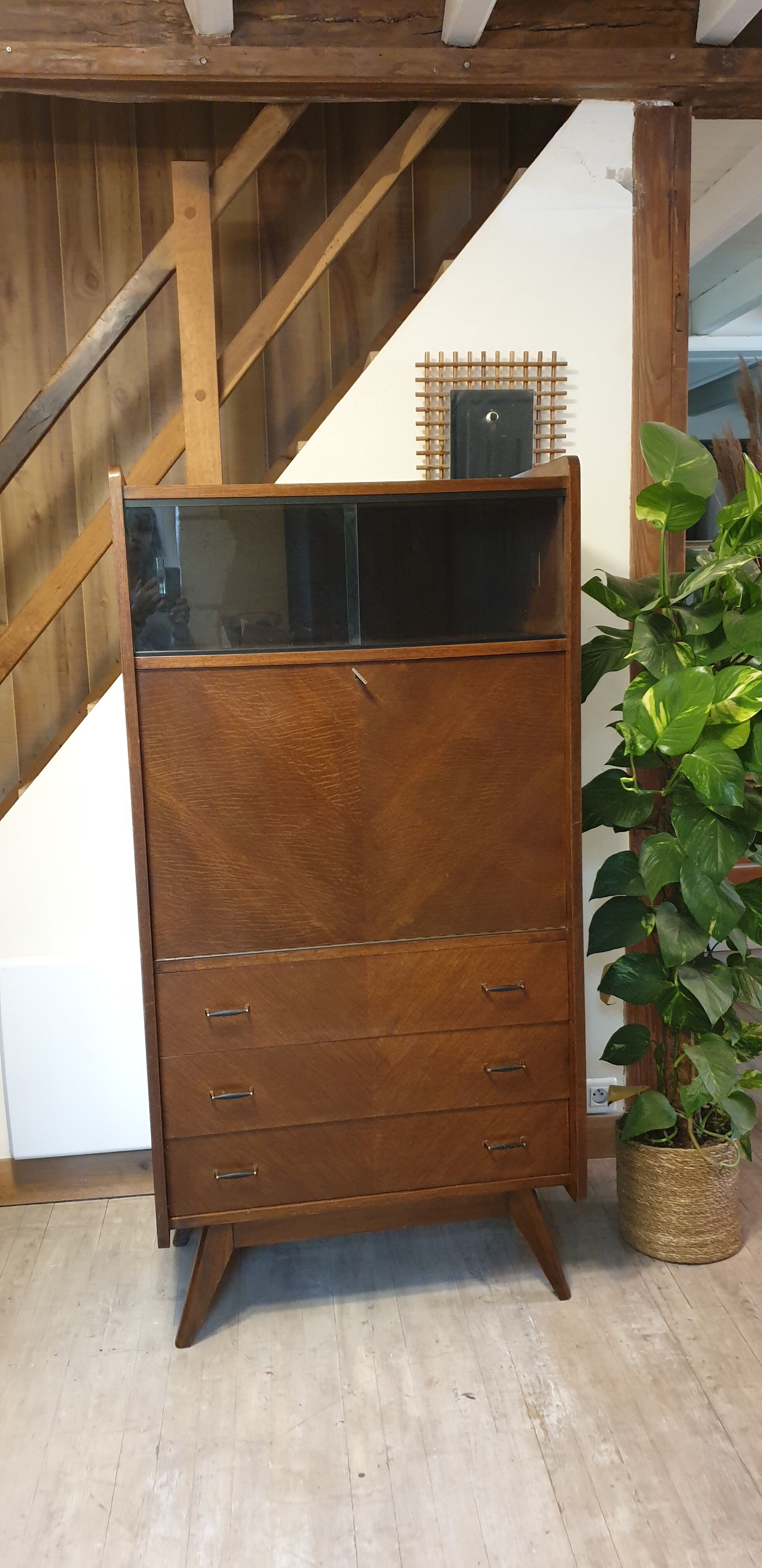 Secretary vintage compass feet