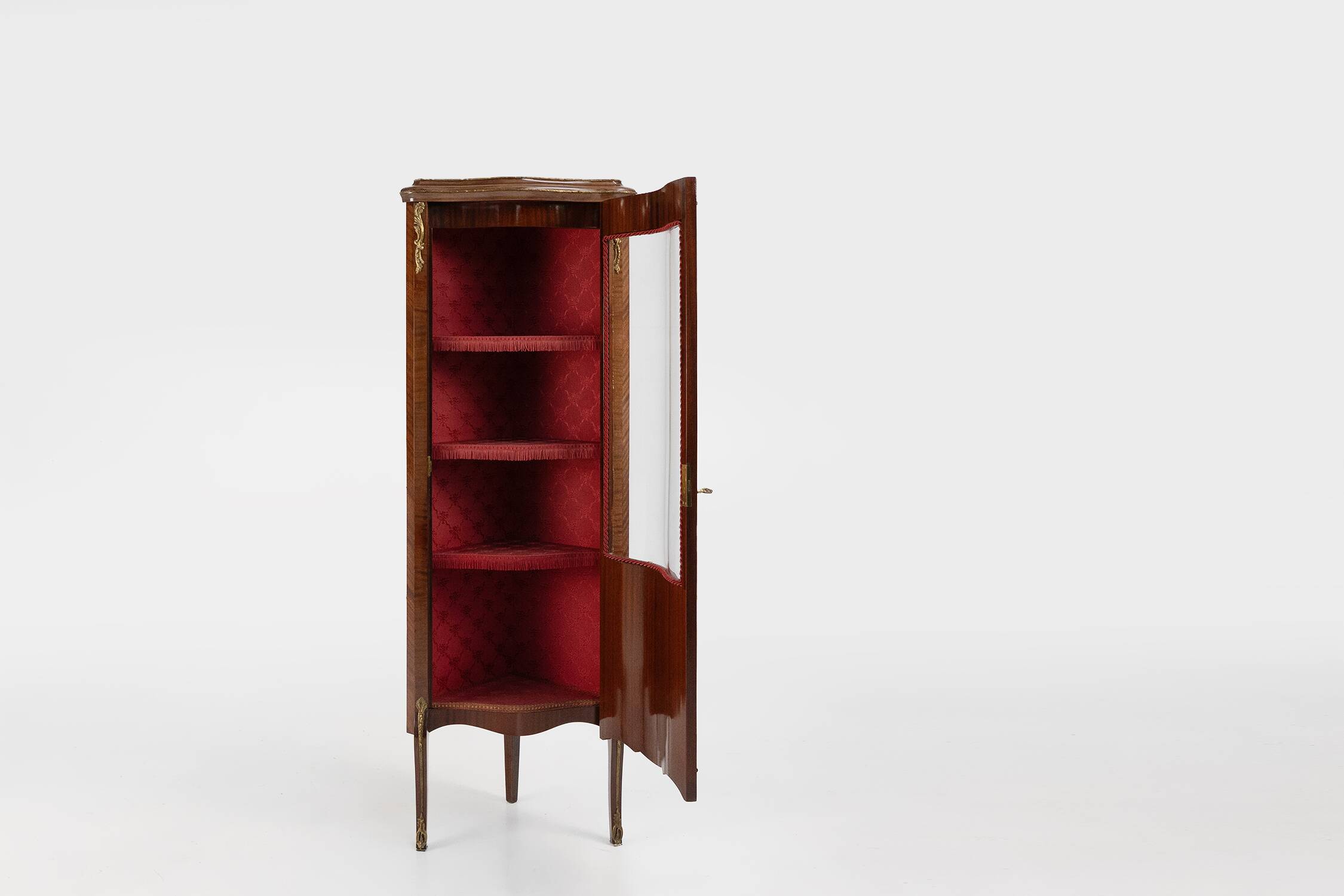 French 20th Century Louis XV style corner display cabinet with arched glass, ca 1950