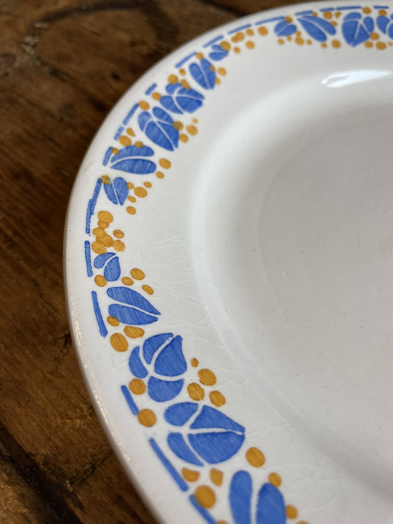 6 Colette HBCM dinner plates