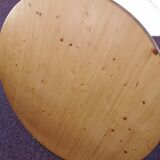 Round table in pine furniture Les Arcs