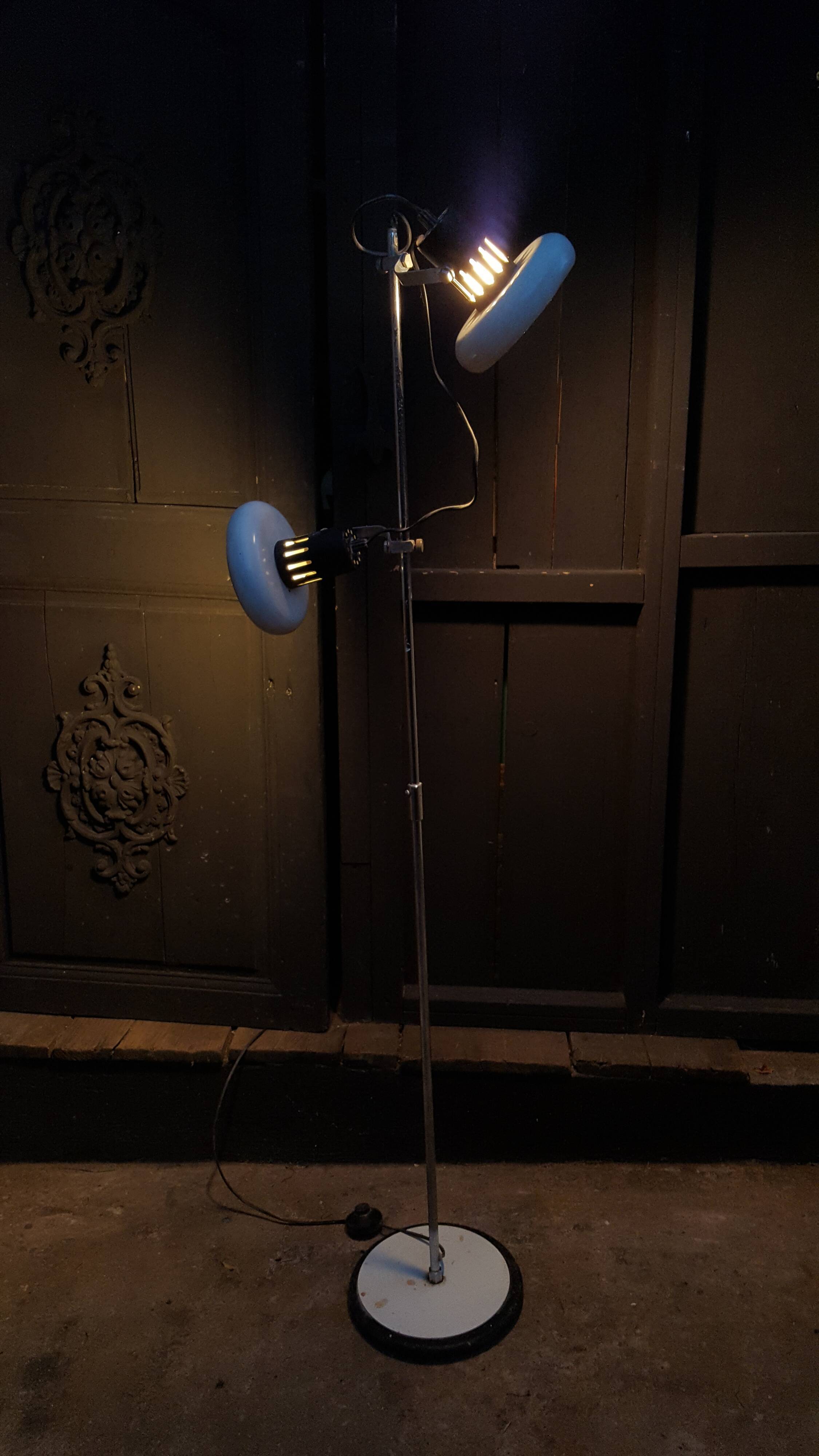 70s lamppost