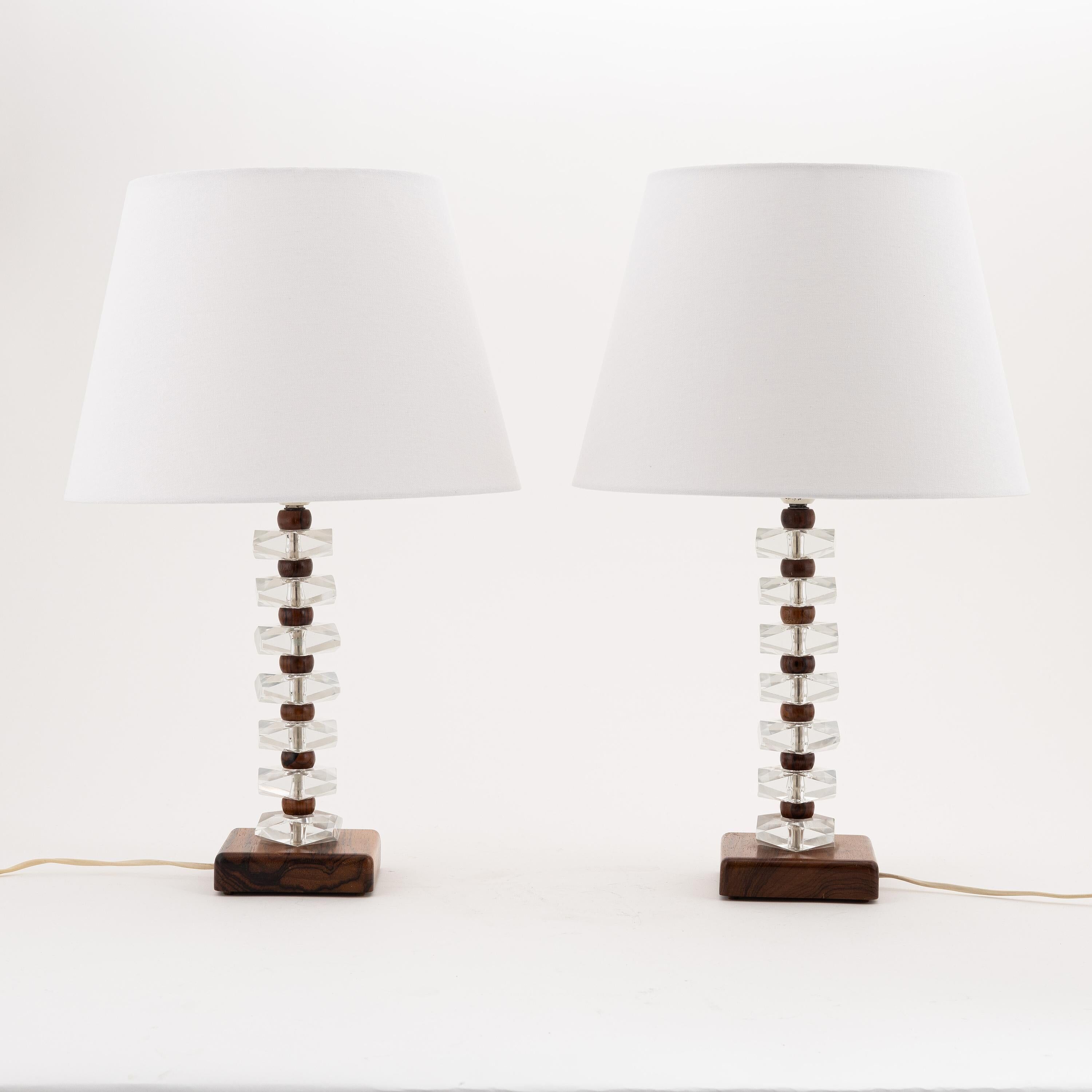 Lampe de bureau en bois de rose et verre par Orrefors, Suède, 1960