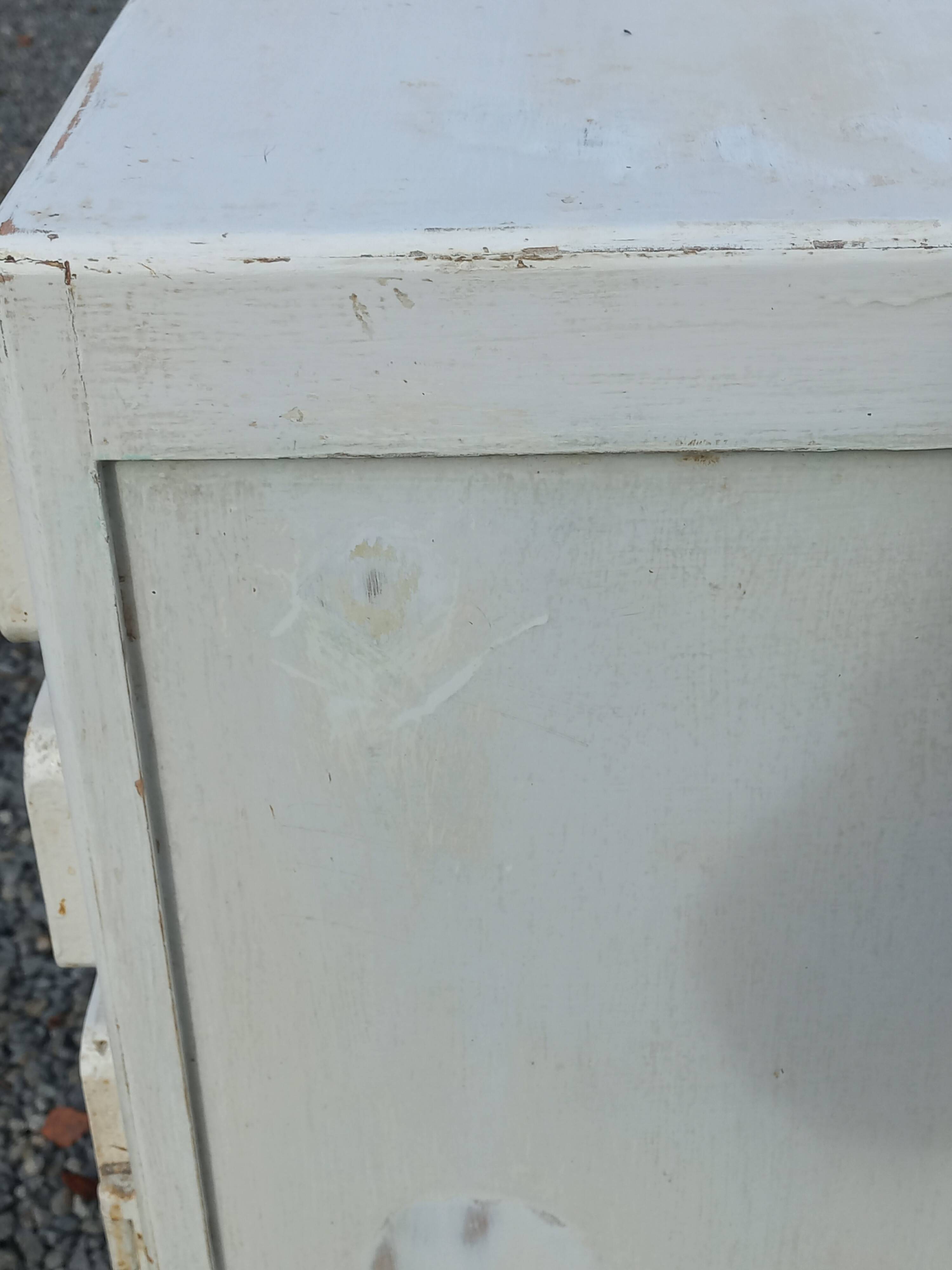 Buffet parisien patine blanche des années 50