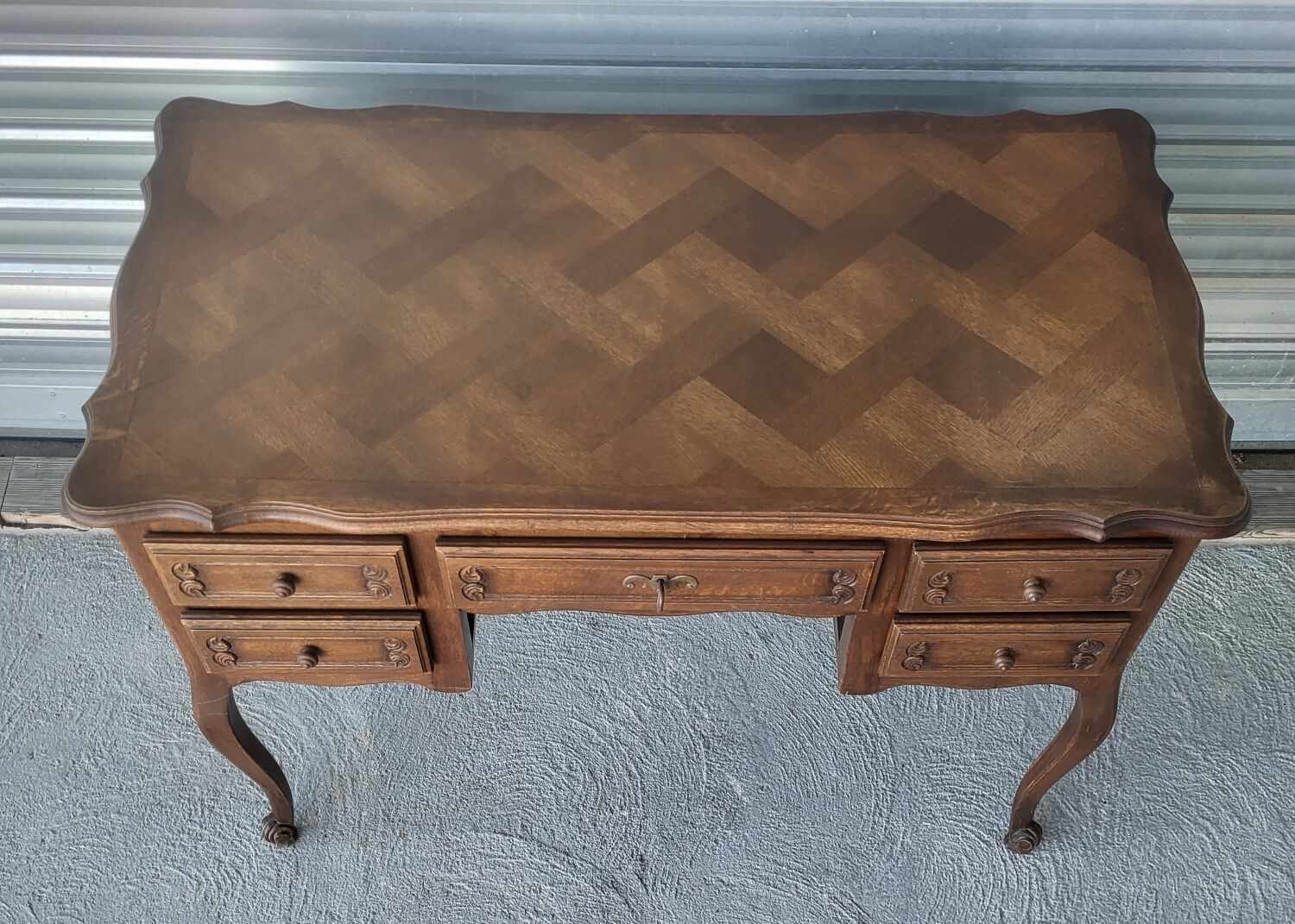 Minister's desk in Louis XV marquetry style