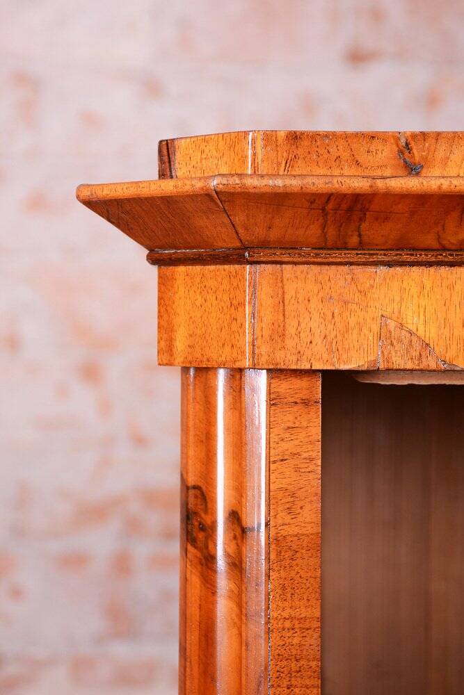 Biedermeier Cabinet in Walnut, Austria, 1830s