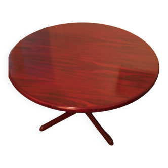 Round rosewood table with central leg, Scandinavian design møllers møbelfabrik