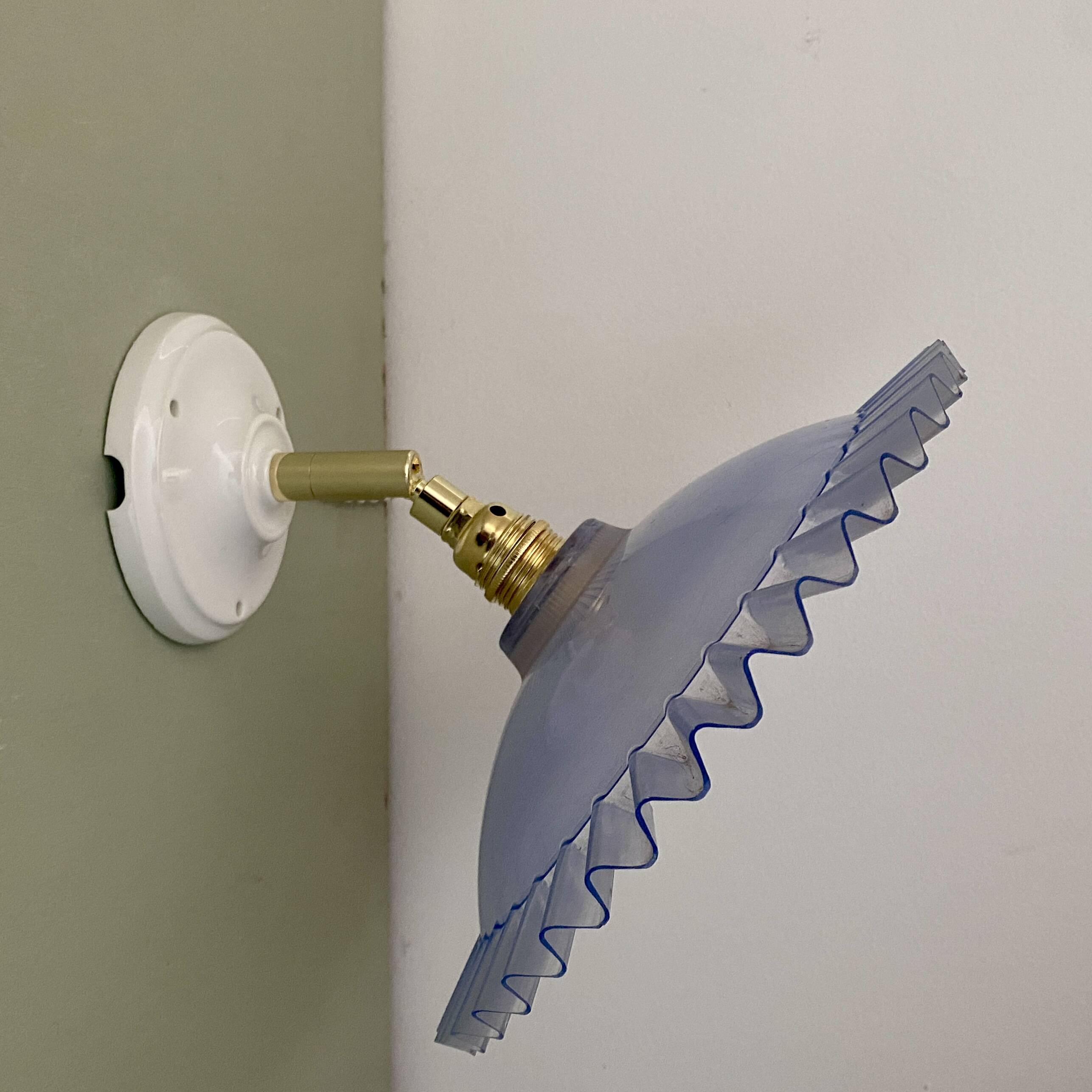 Applique abat-jour vintage en plastique bleu