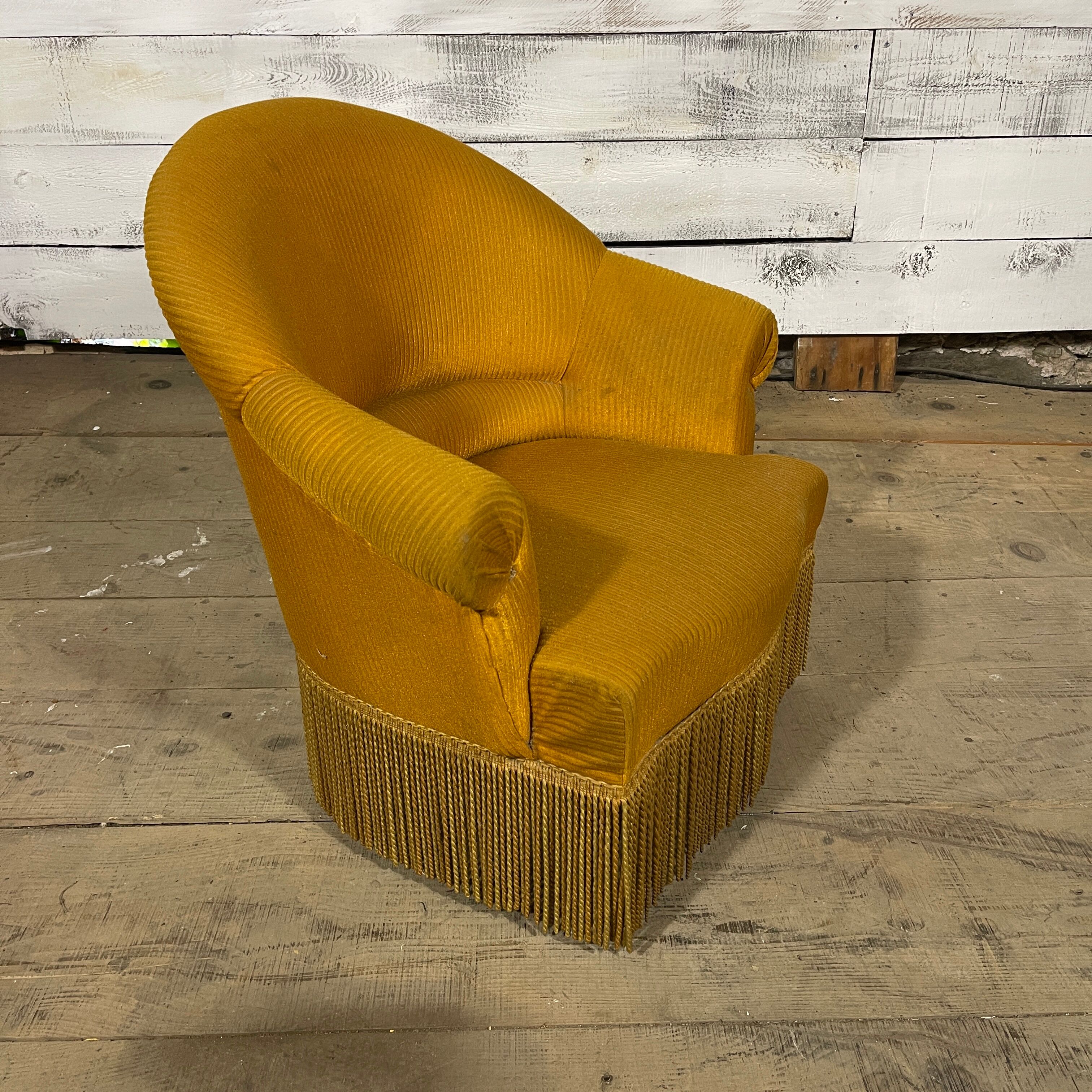 Toad armchair