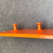 Porte-manteau orange de l’ère spatiale du milieu du siècle, années 1960