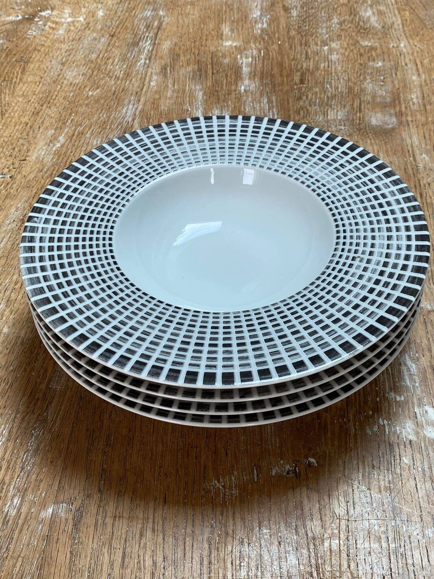 4 porcelain soup plates Table passion collection Noir Astral