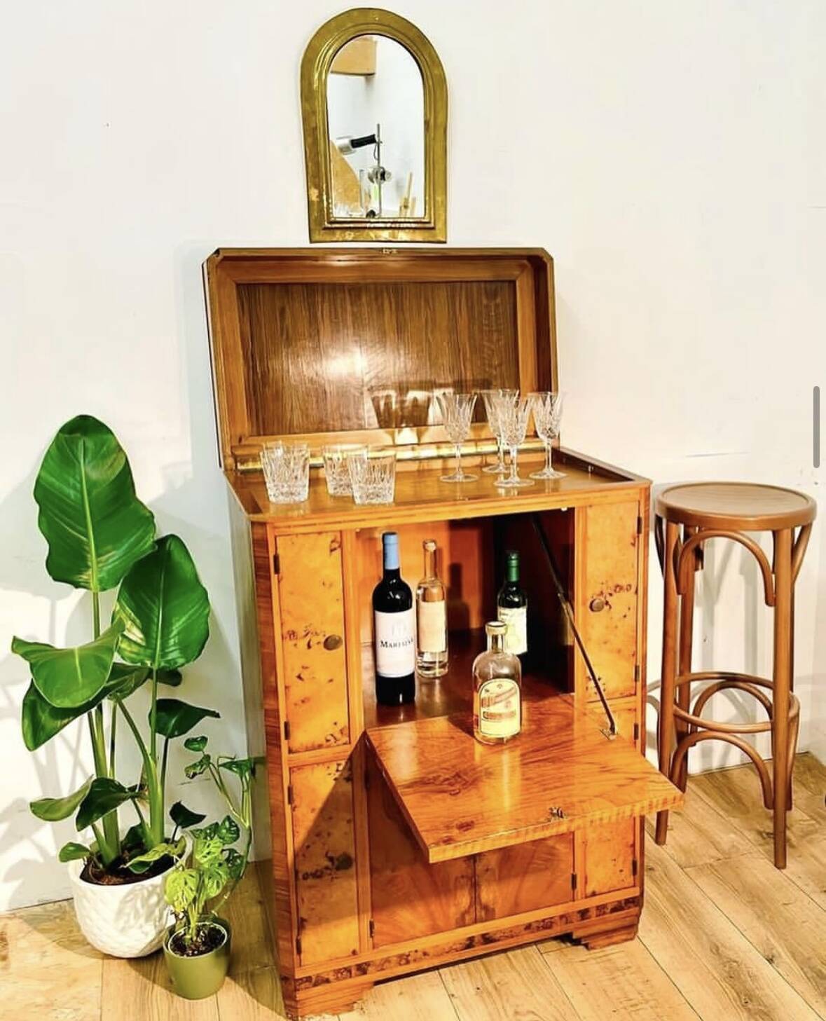 Art Deco bar furniture