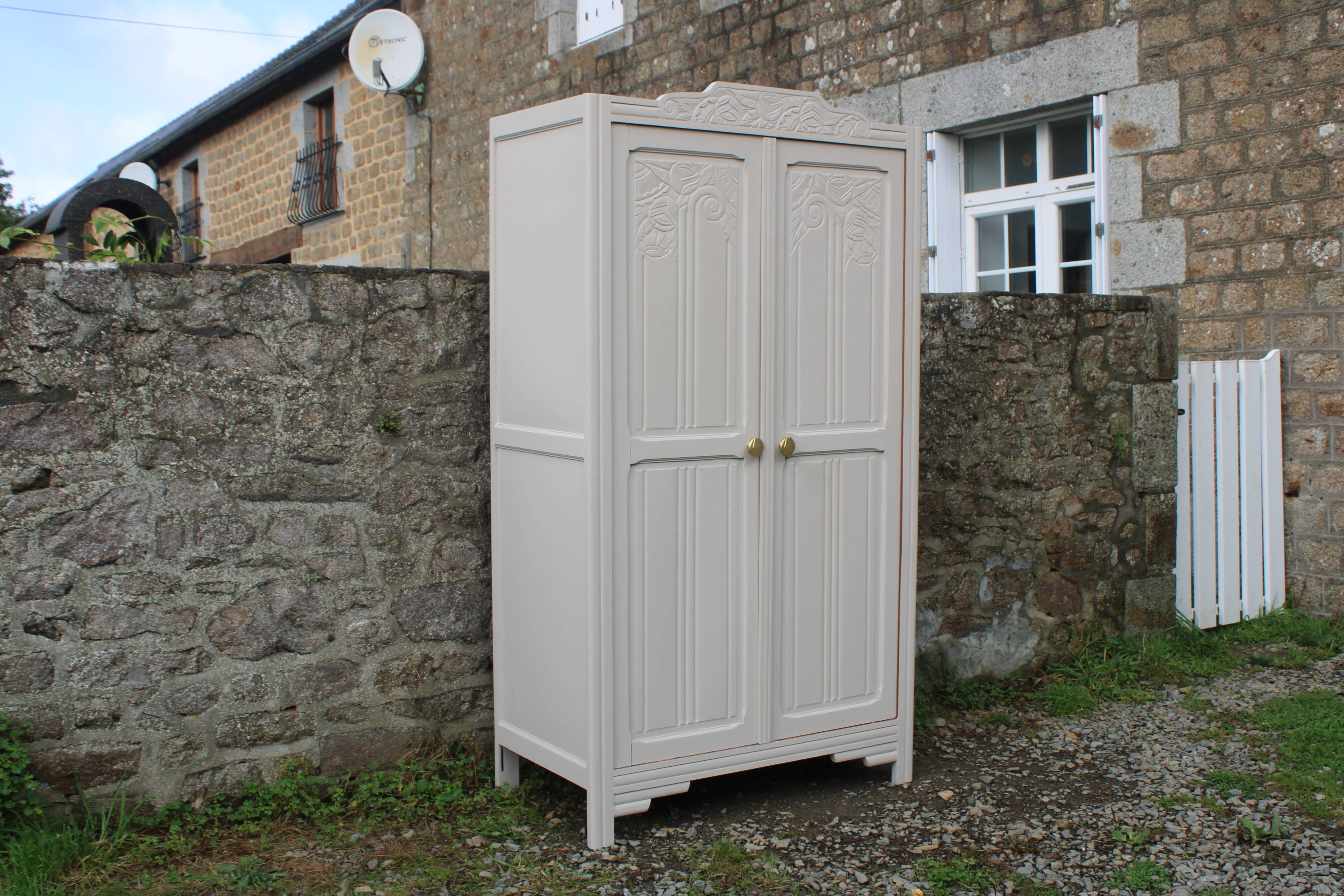 Vintage art deco cabinet