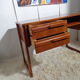 Bureau vintage des années 50 pied traineau teck