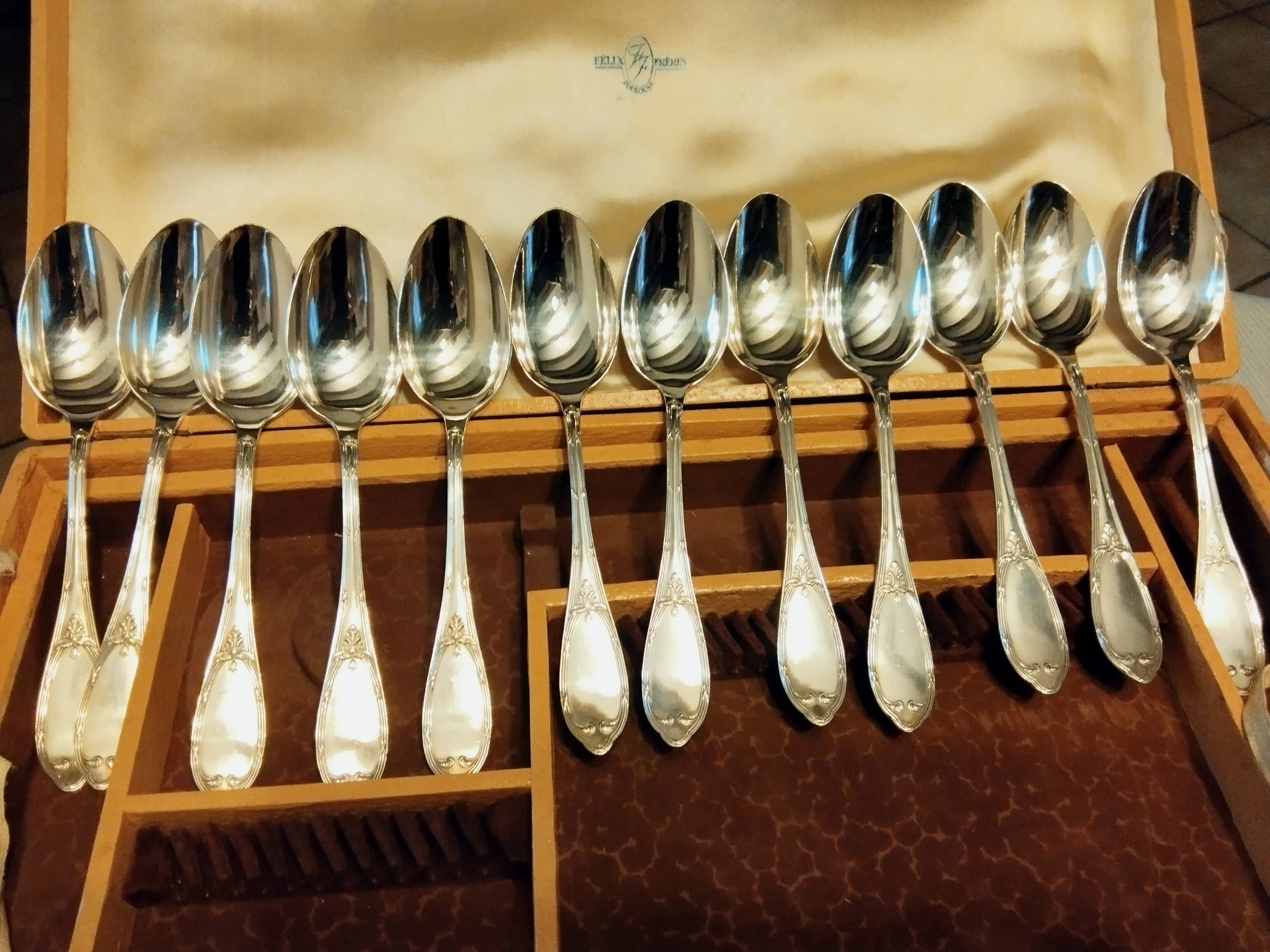 12 silver-plated metal tablespoons by Félix Frères