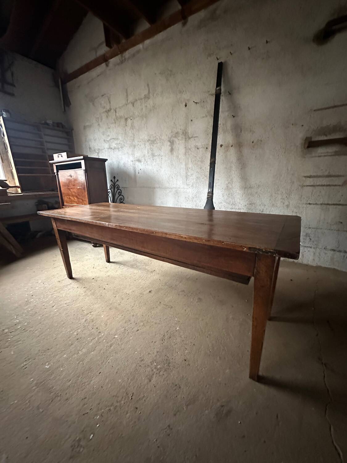 Table, old wooden kneading trough.