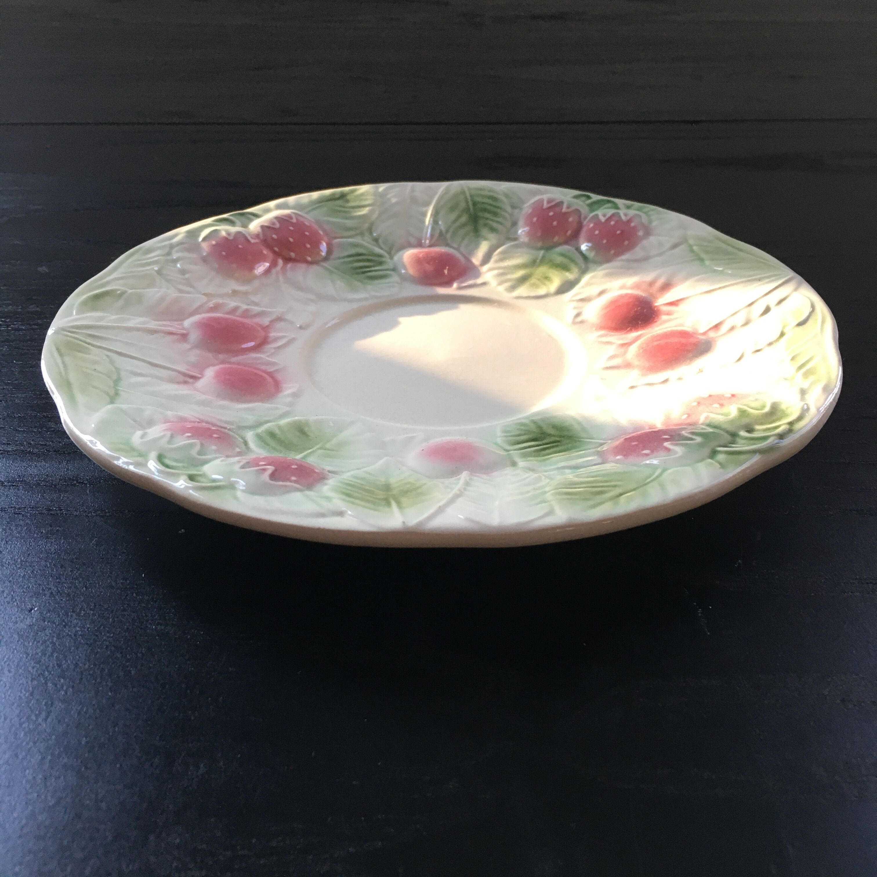 Bowl with strawberry decoration