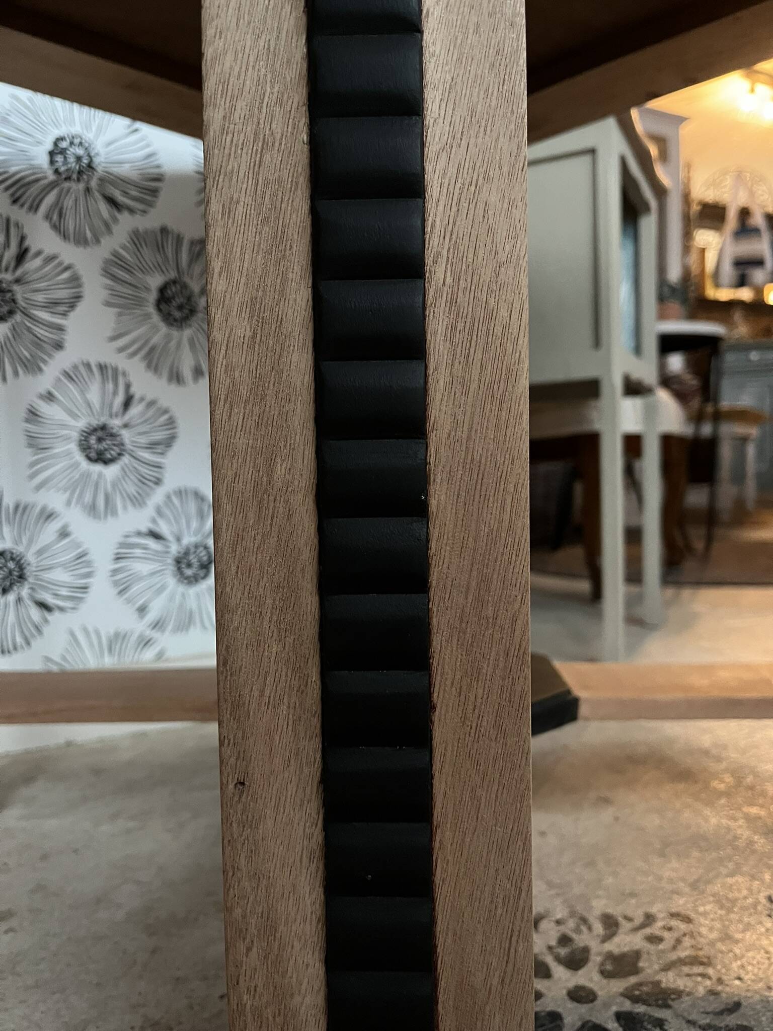 Esmée Art Deco side table, wood, black and grey