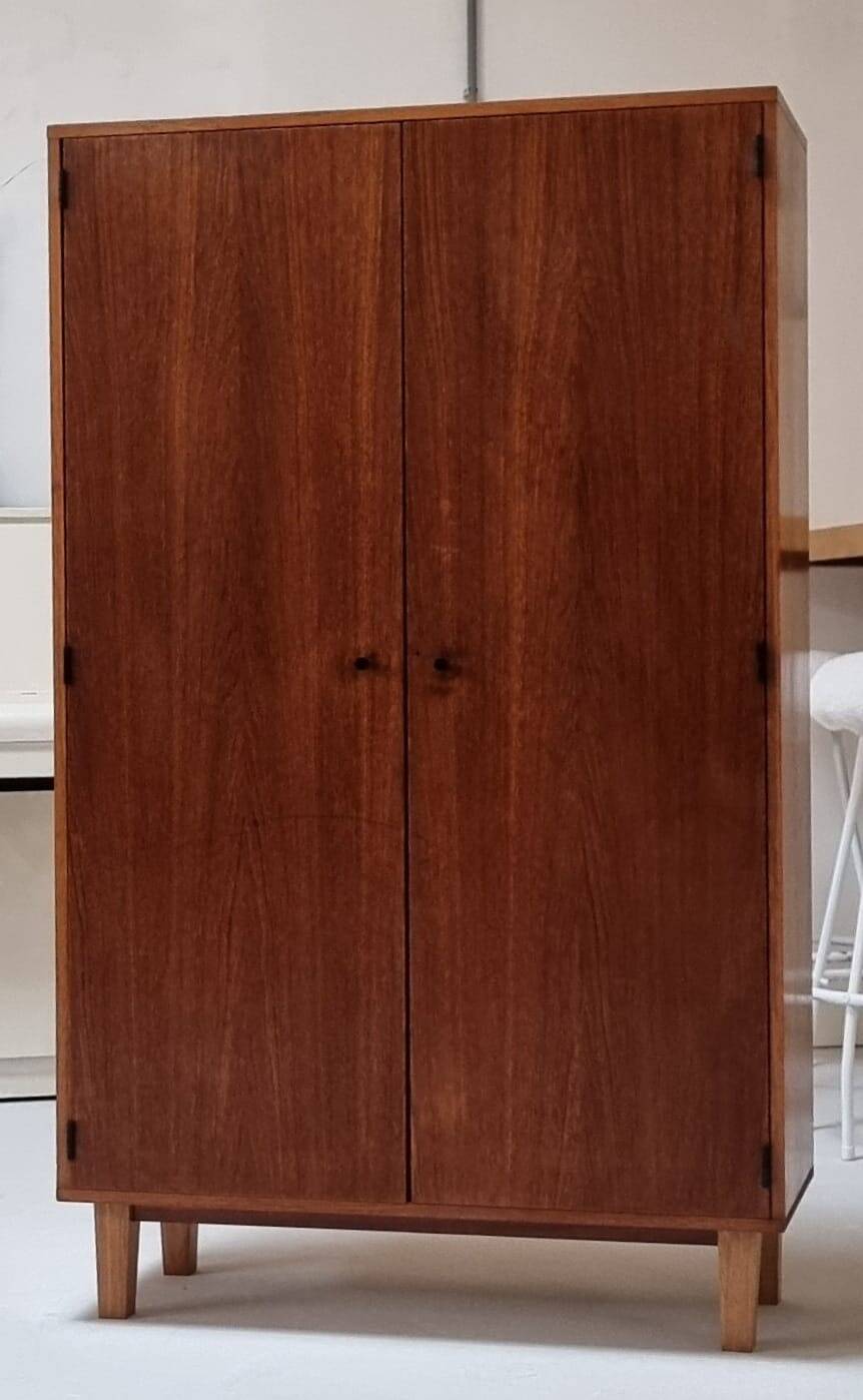 Armoire du milieu du siècle