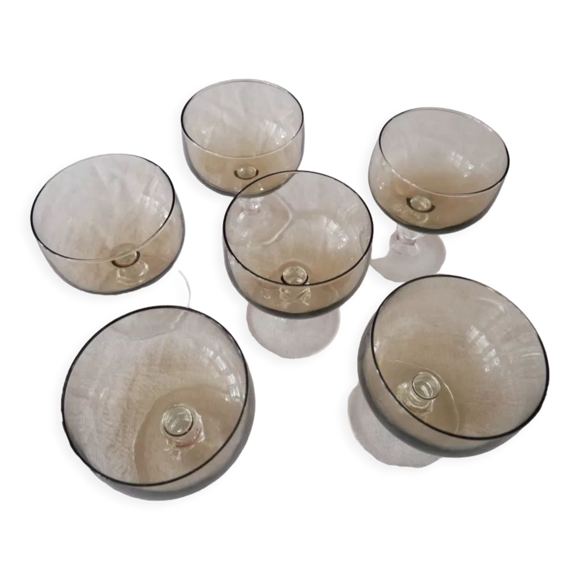 Ensemble de 6 coupes en verre fumé