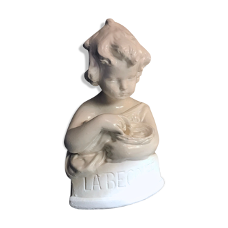 Cherub bust 19th century La Becquée petit enfant et oiseau figurine bébé angelot enamelled white