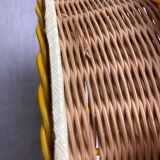 Scoubidou and rattan basket