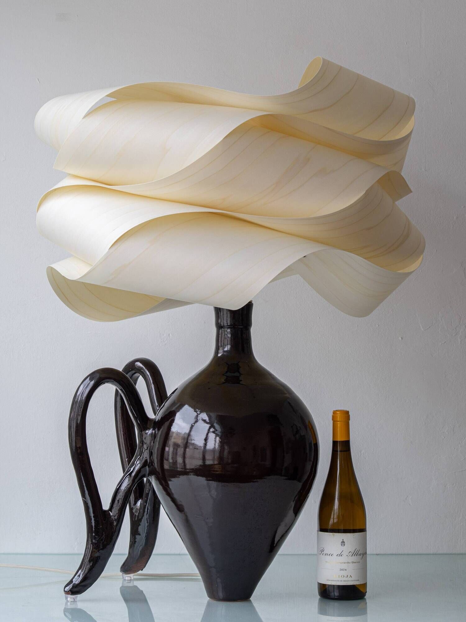 Modern Sculptural Table Lamp in Ceramic and Wood, Organic Style: "Cántaro Cloud" with Wings