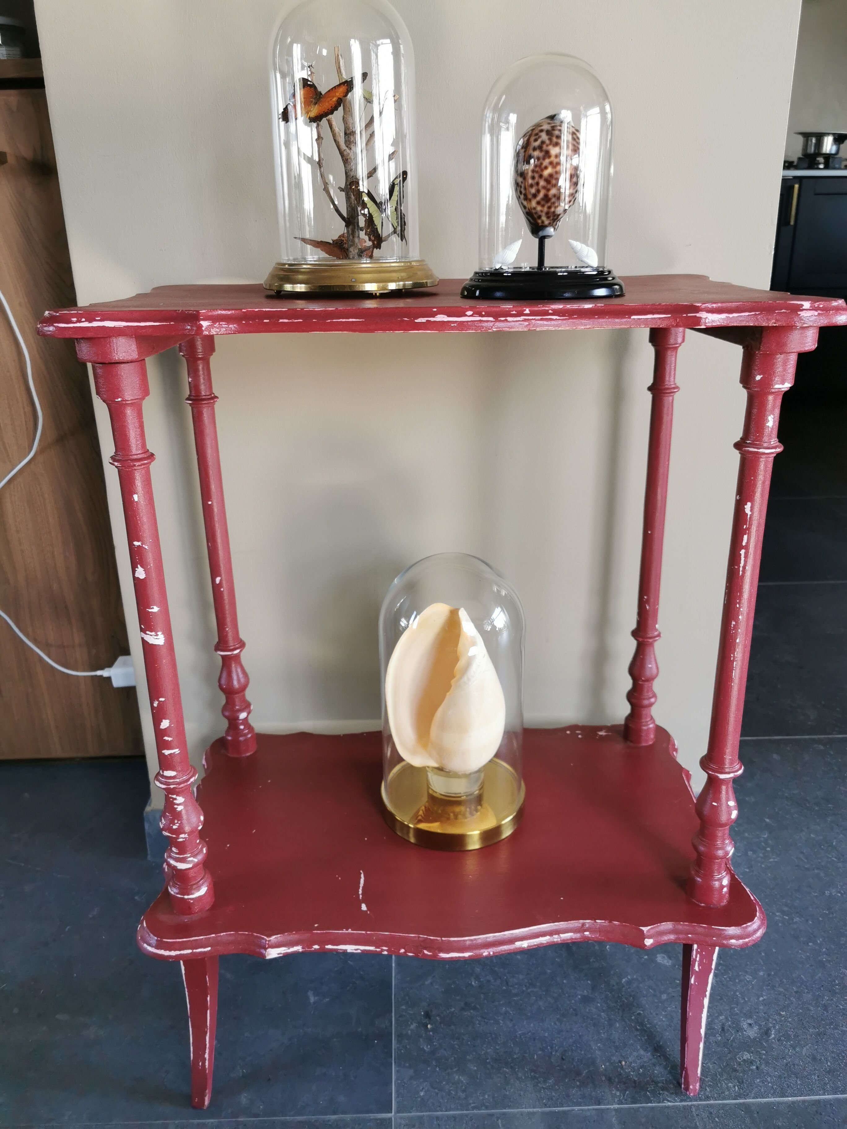 Guéridon old Basque red patina