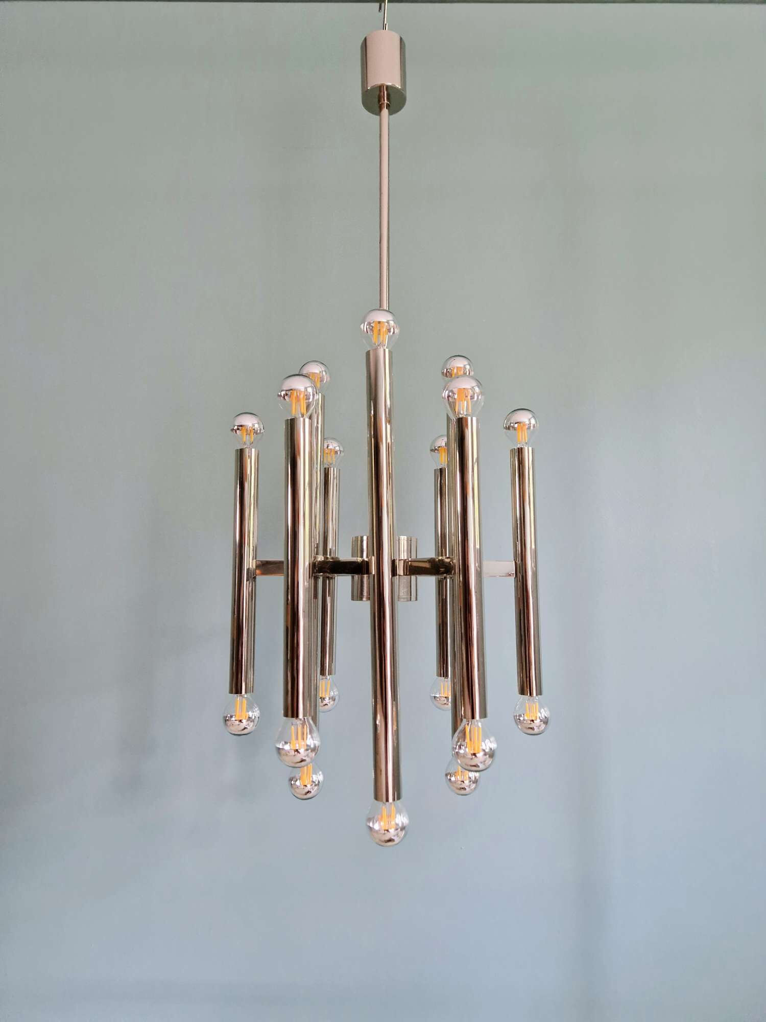Large Space Age chandelier in chromed metal, design G. Sciolari, Boulanger, 1970
