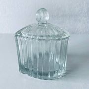 Bonbonnière cœur en verre